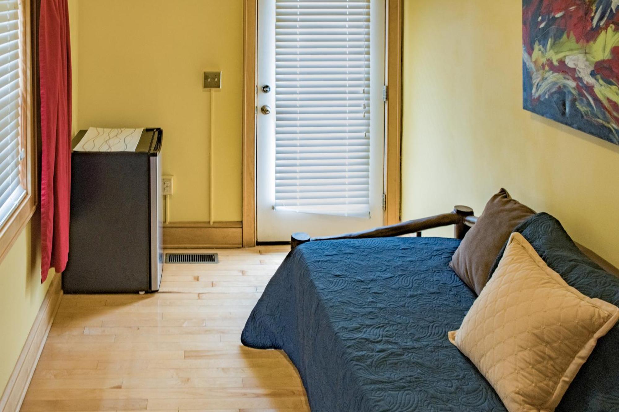 Elk River Hotel & Cafe Sutton Eksteriør bilde